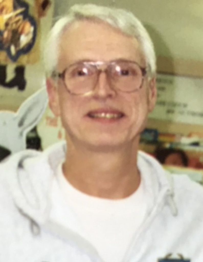 Stephen Roberts Profile Photo