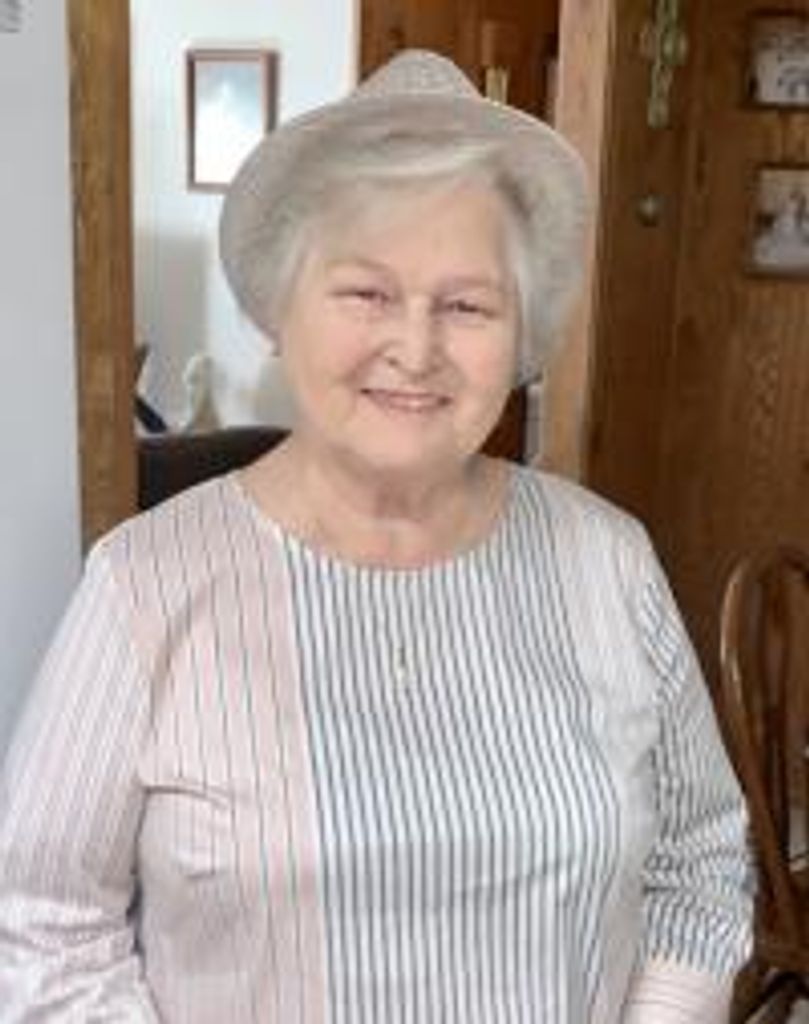 Sandra  Lee Hartline