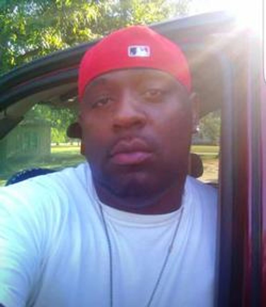 Eric Montreal Orange Profile Photo