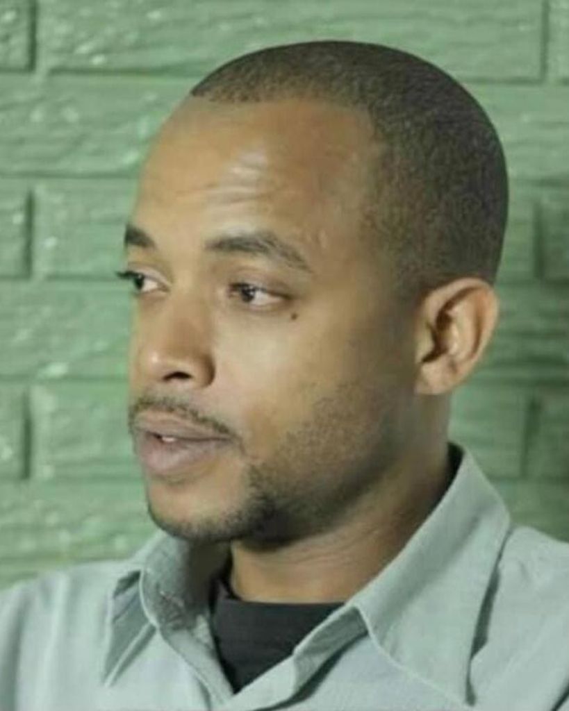 Garneill Savalas Mozer