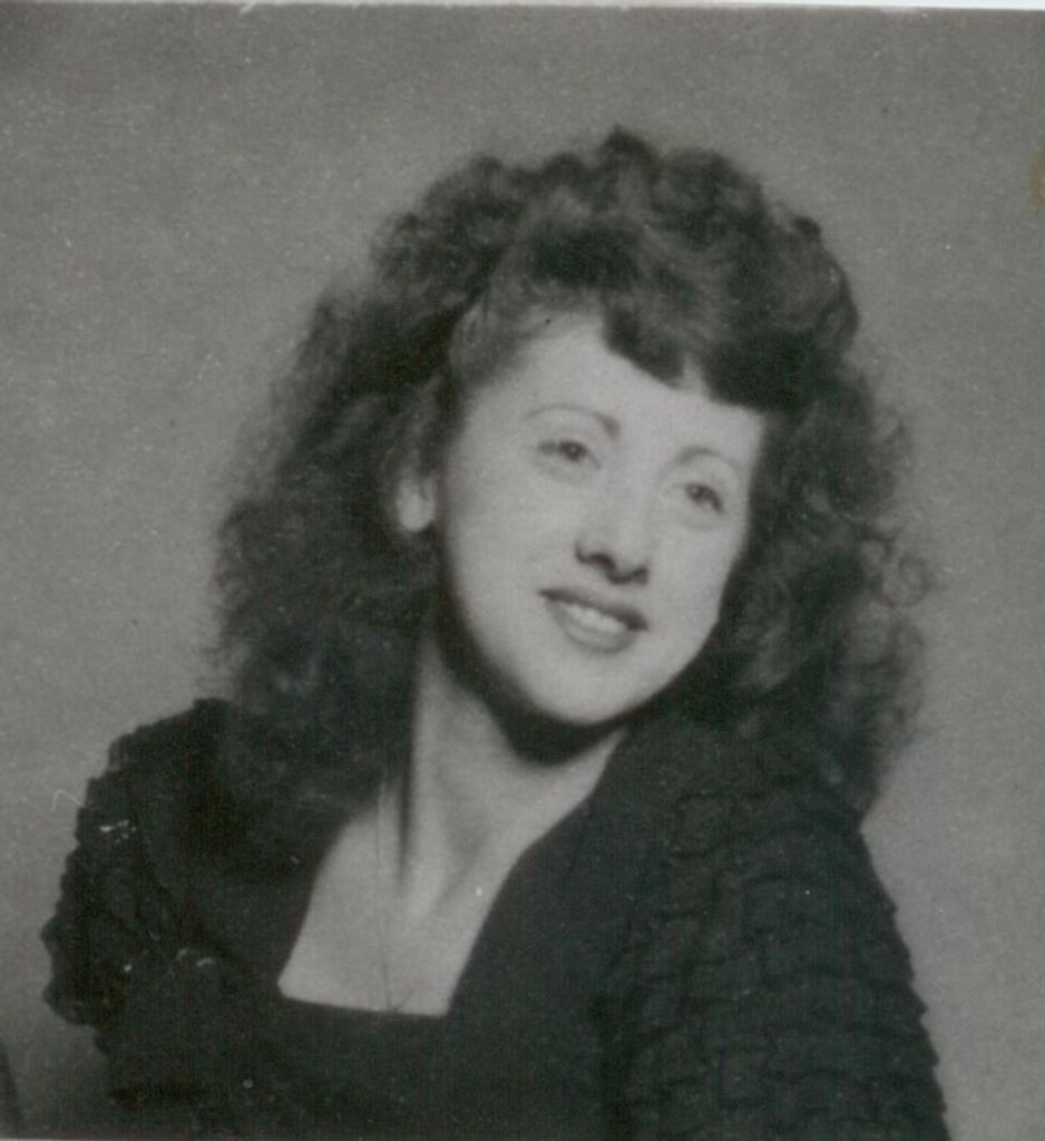 Dorothy "Dolly" M. (Vario)  Carter-Colantuoni