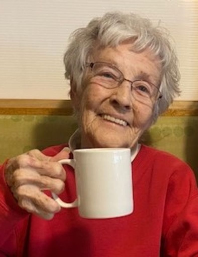 Mary Jo (White)  Kups