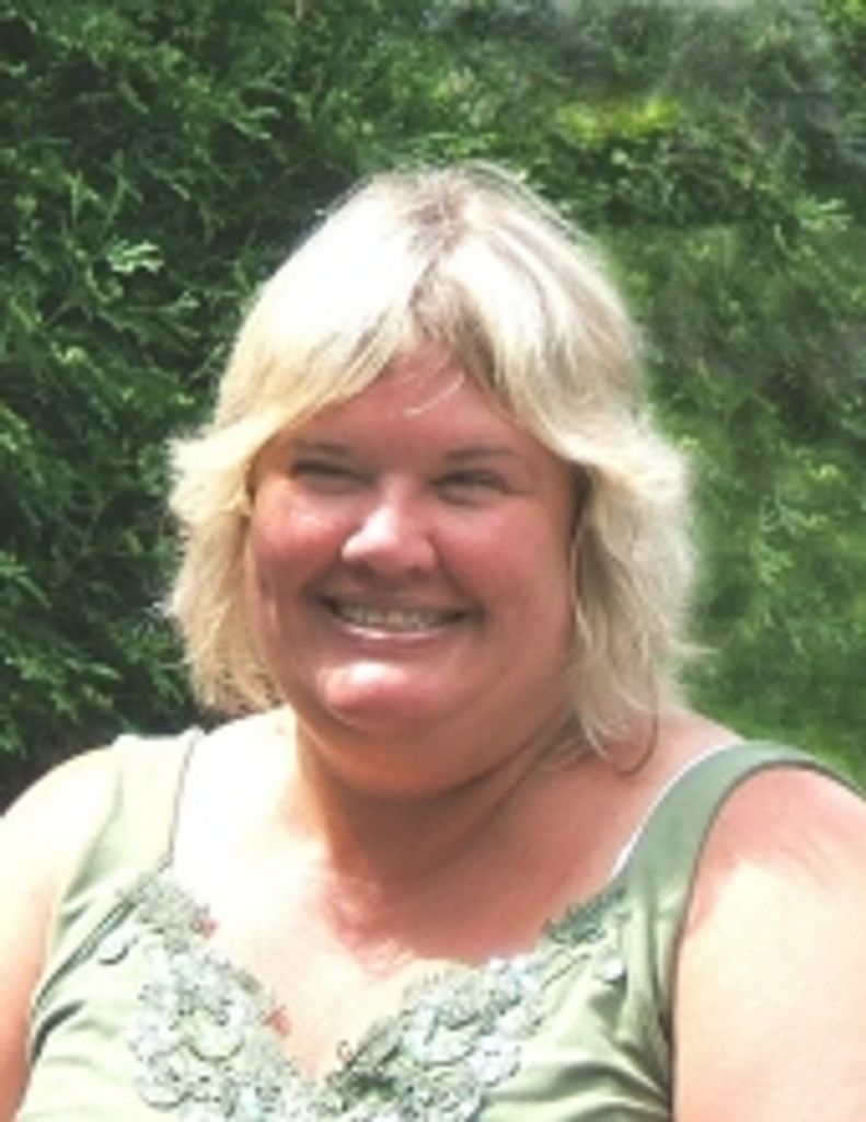 Lisa M Lepak