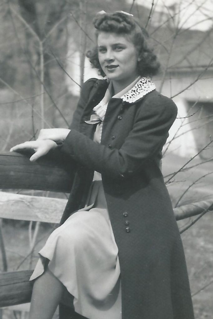 Della May Sterner