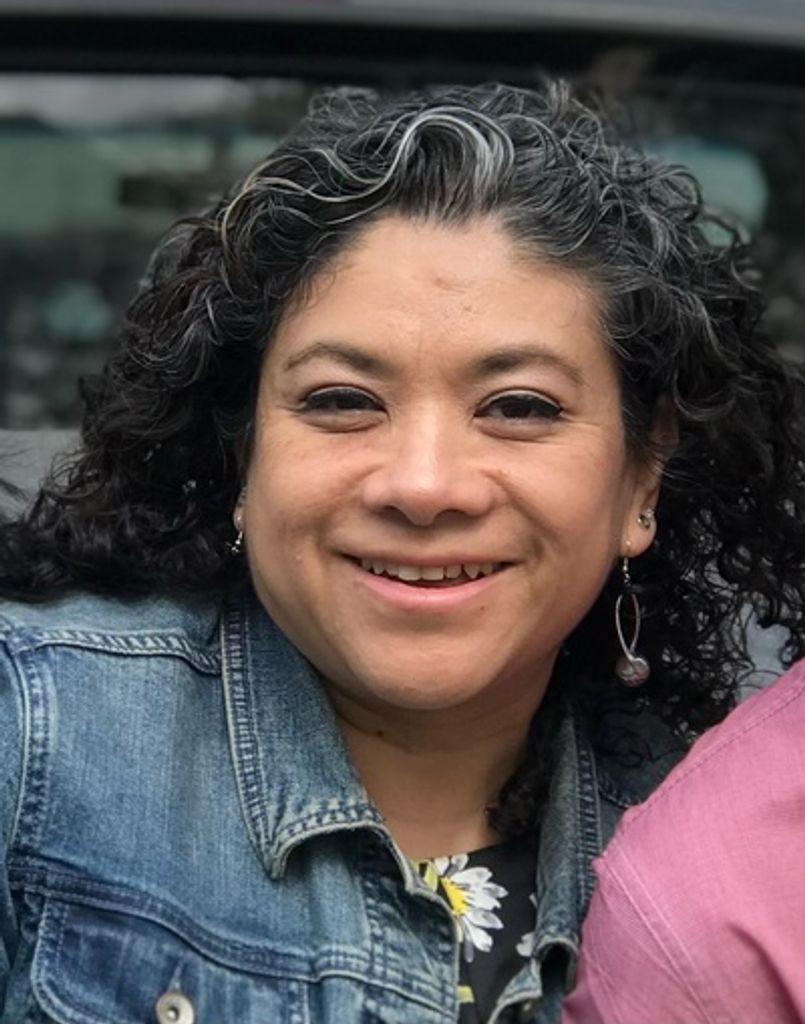 Elizabeth Vega Profile Photo