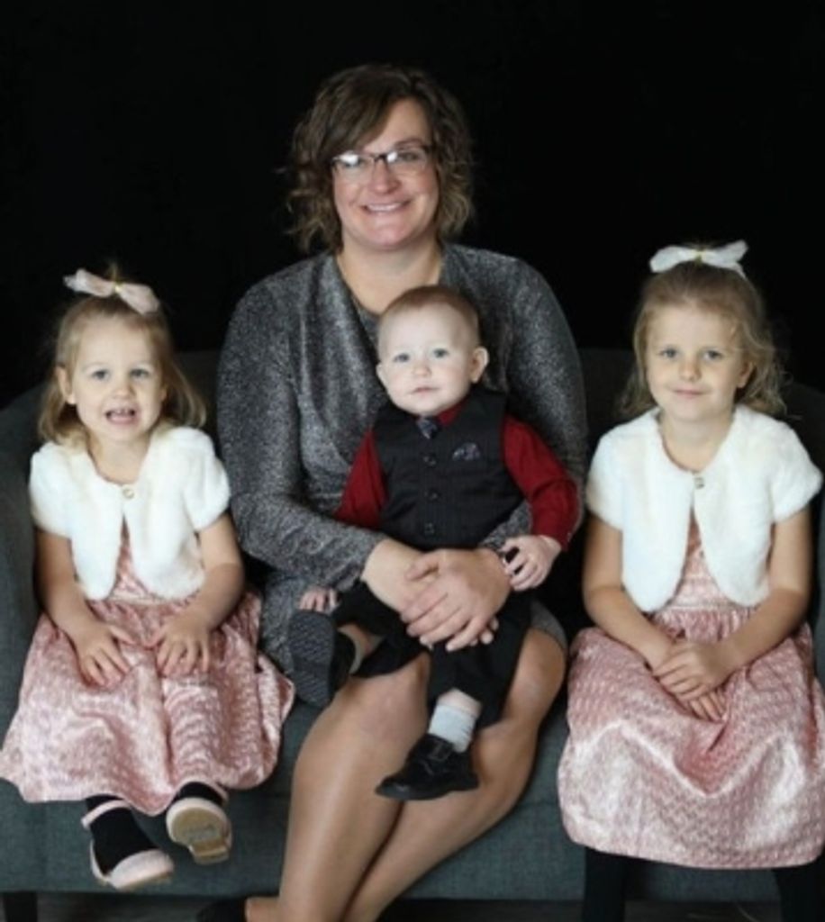 Elizabeth, Paisley, Ainsley, And Jordan Seltzer Profile Photo