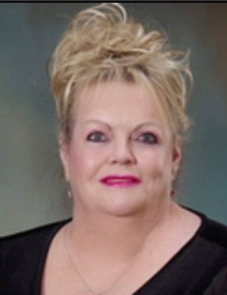 Robin Lynnae House Profile Photo