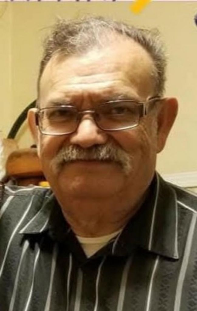 Carlos Flores Profile Photo