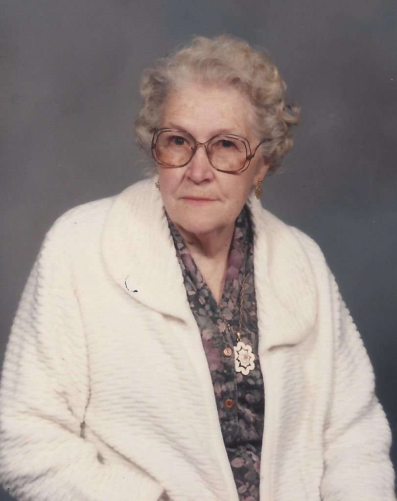 Lillian Marie Sneve