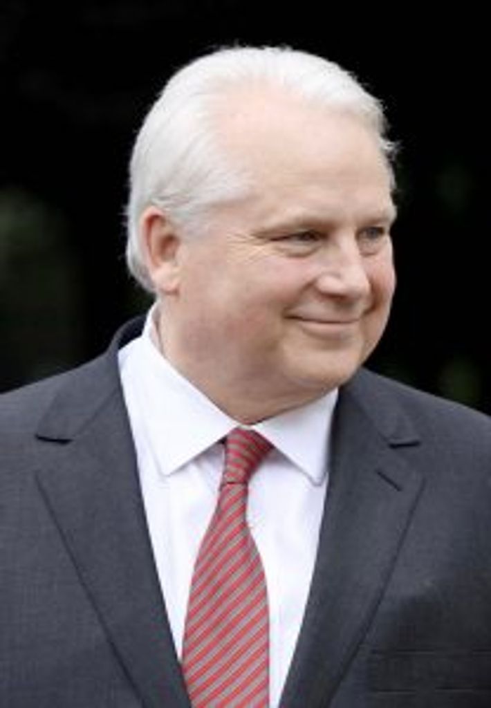 Clay R Dahl