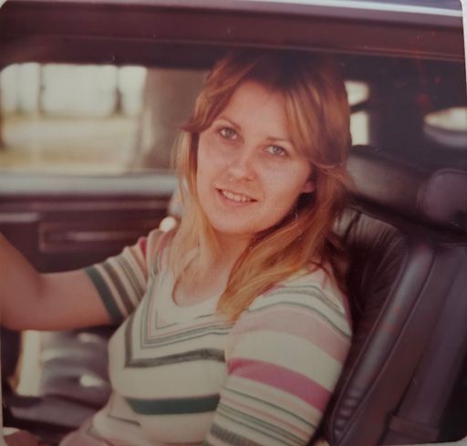Dinah Sue Demas photo gallery thumbnail 3 of 44