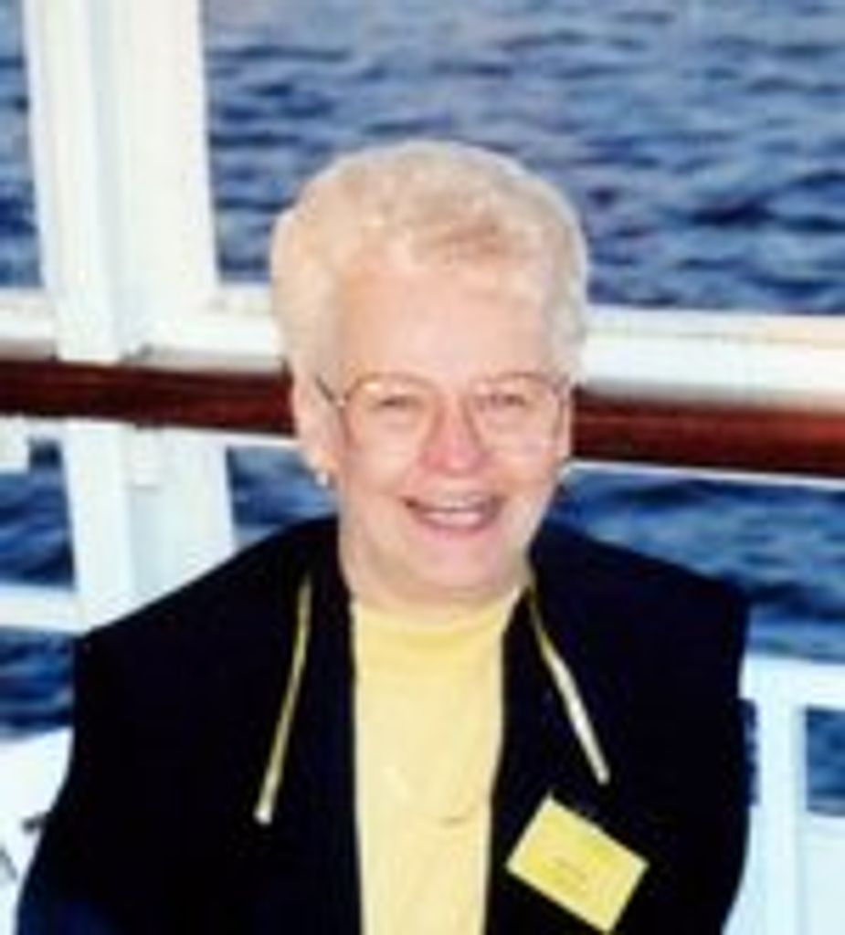 Betty P (Hurley)  Schmitz
