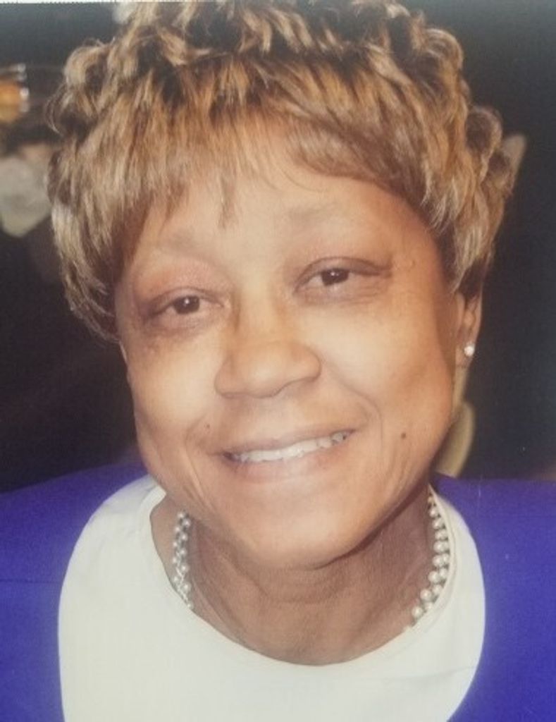 Mrs Pamela Lynette (Meadows) Lucas