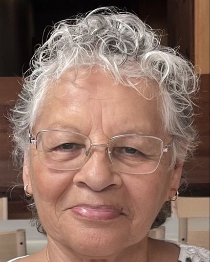 Cora Gonzalez's obituary image