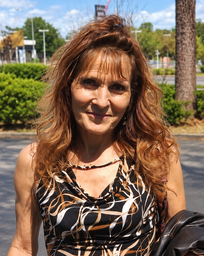 Lisa K Wright (Bates) Profile Photo