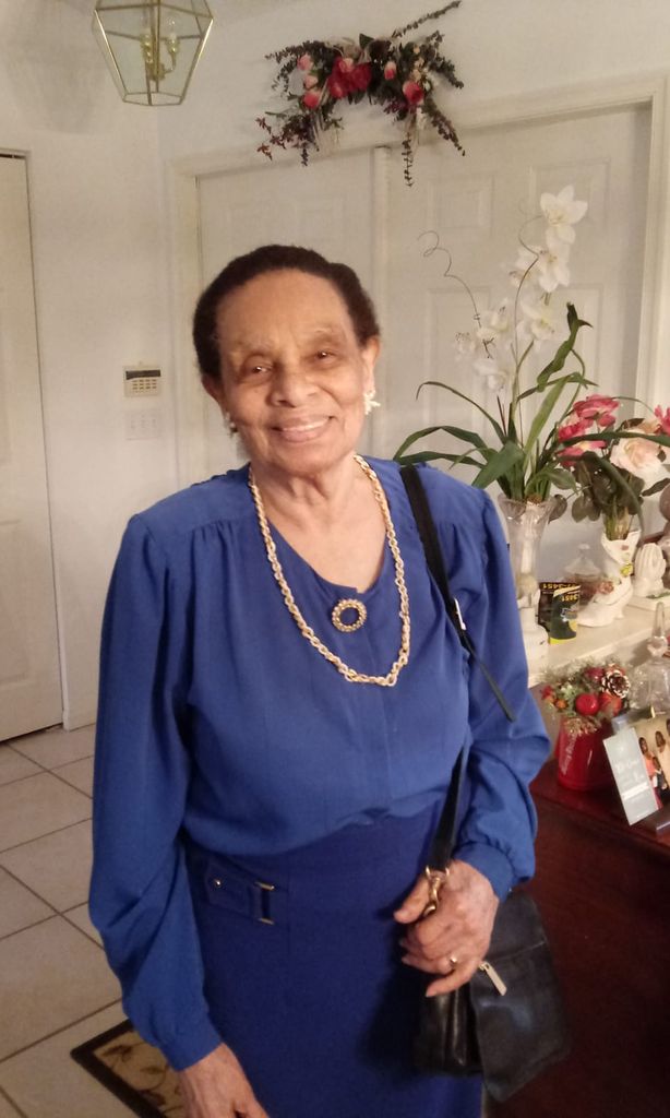 Vernice Delia Glaves