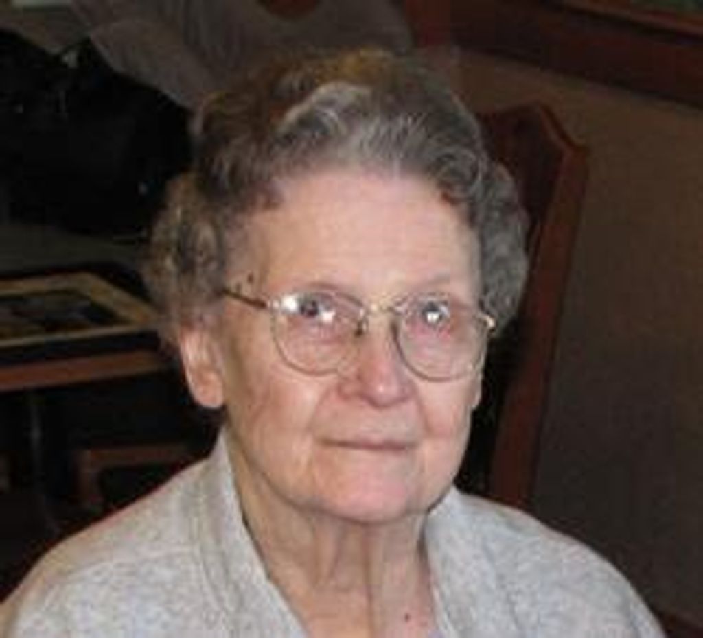Edna M Patterson