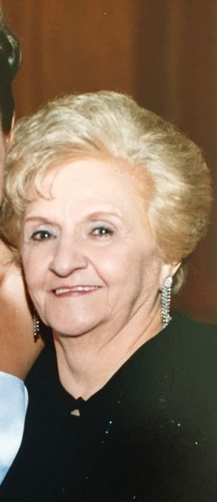 Donna Minnie Castelluzzo