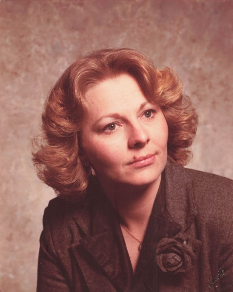 Rochell May (Schweitzer)  Carr