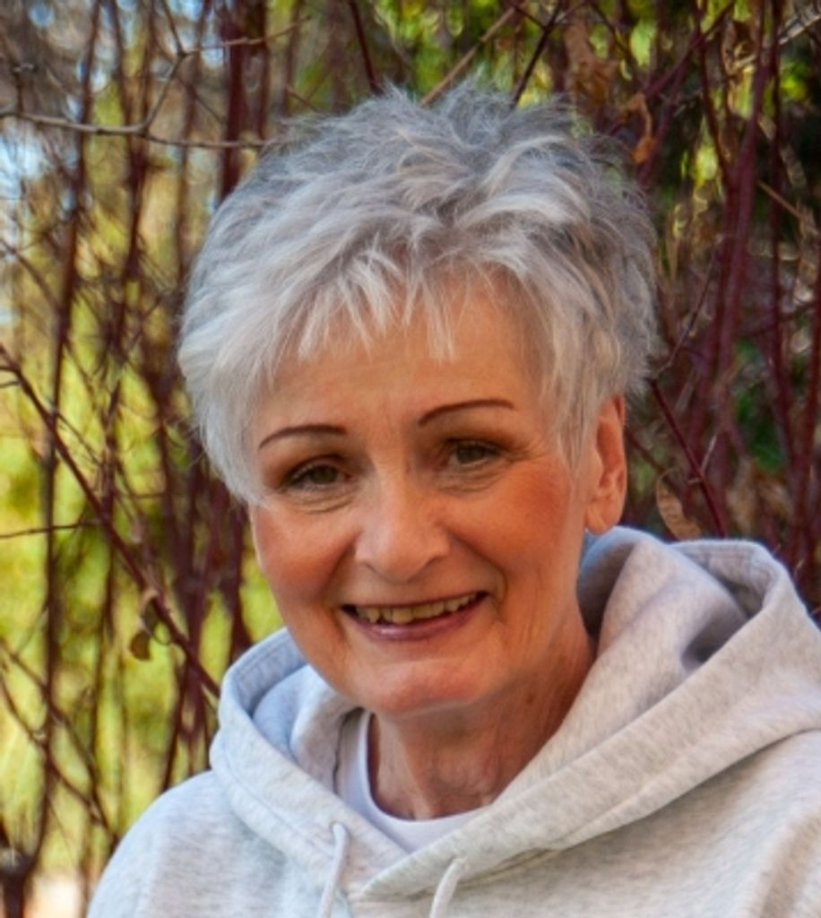 Carolynn Fisher Profile Photo