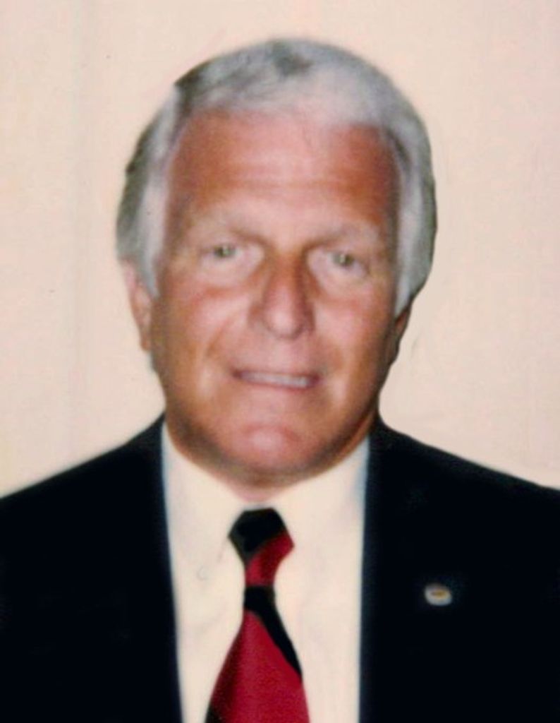 Eugene Qualls