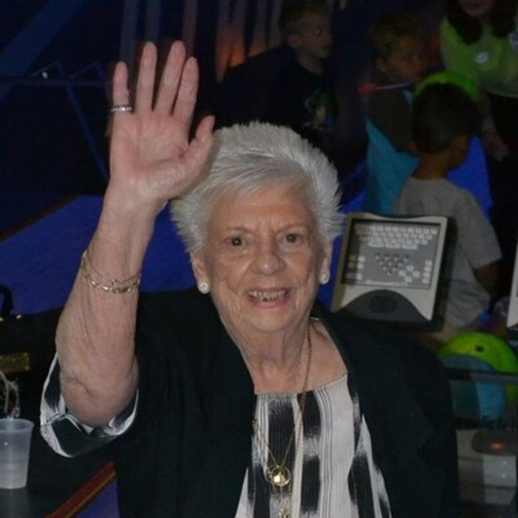 Rose Giustra Profile Photo