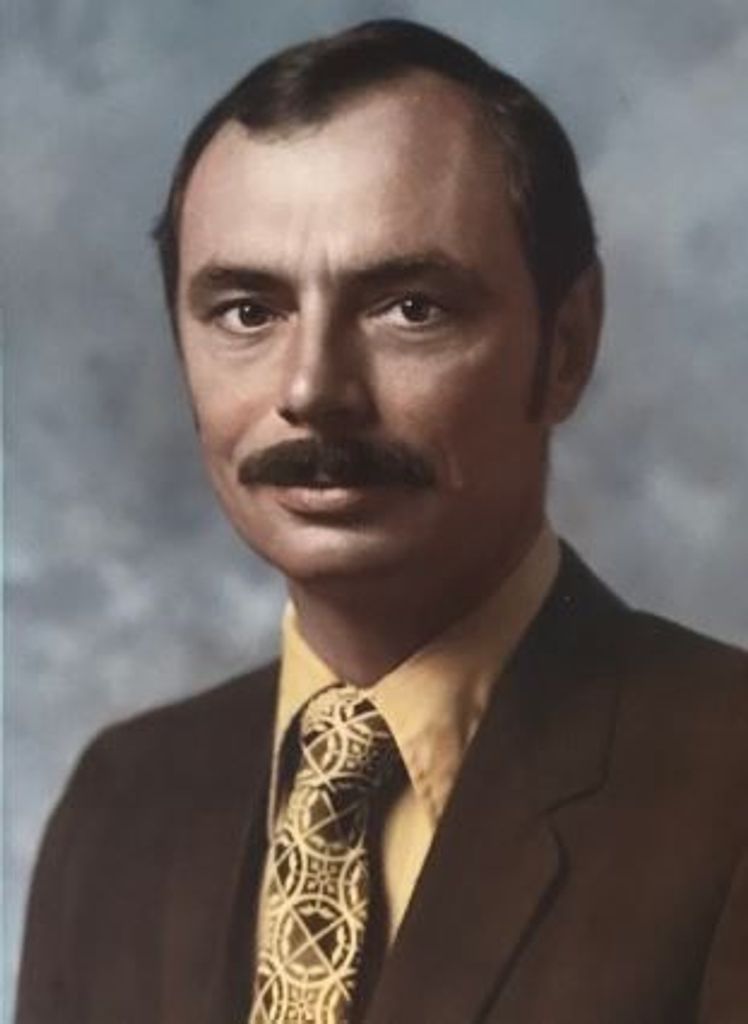 John Ellis Logan Profile Photo
