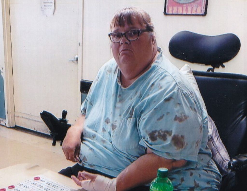 Lisa Marie (Sanders)  Travis