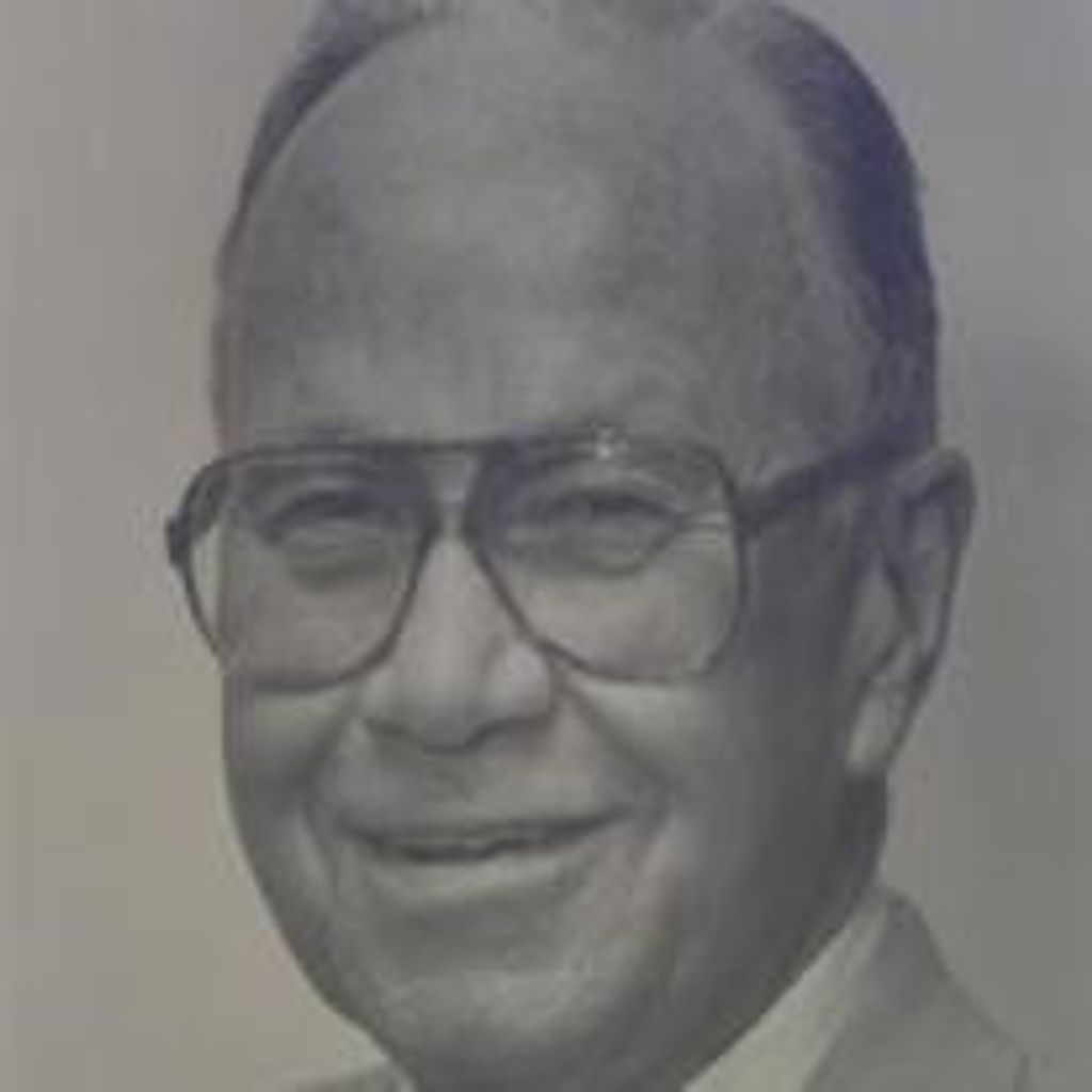Thomas W Blazey