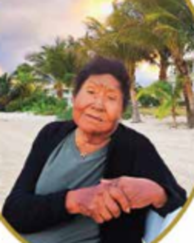 Sofia Almaraz Profile Photo