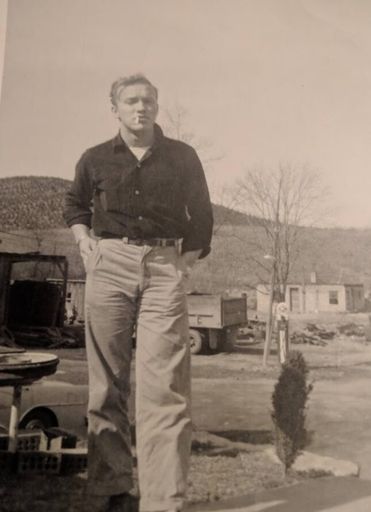 Bernard Lee Moore photo gallery thumbnail 273 of 293
