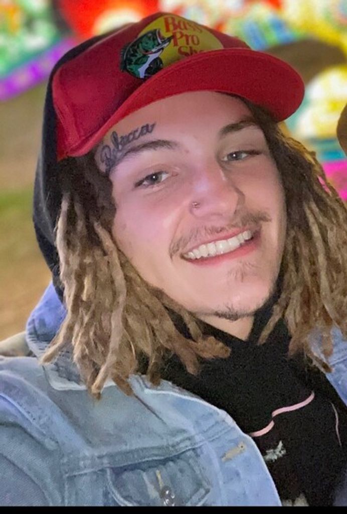 Seth Lee Reynolds Profile Photo