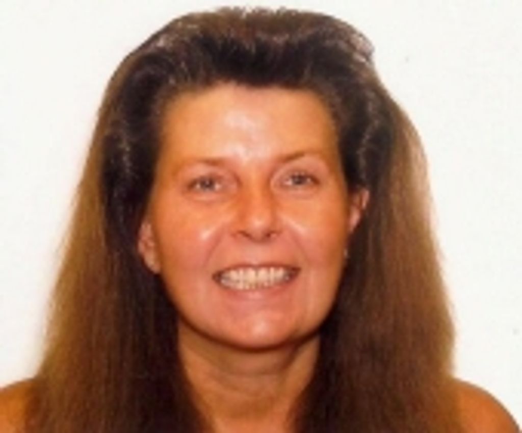 Vikki HELLEMAN