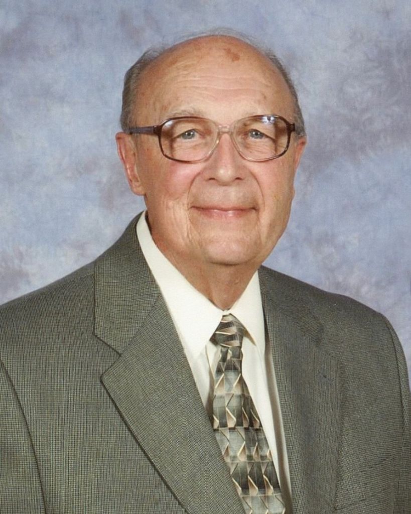 Raymond Auburn Manship III