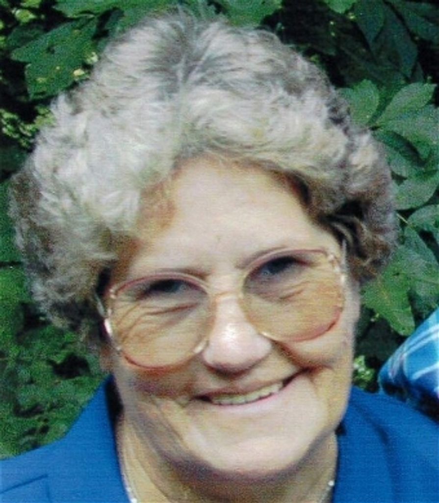 Gwinnith Metcalf (Lloyd) Profile Photo