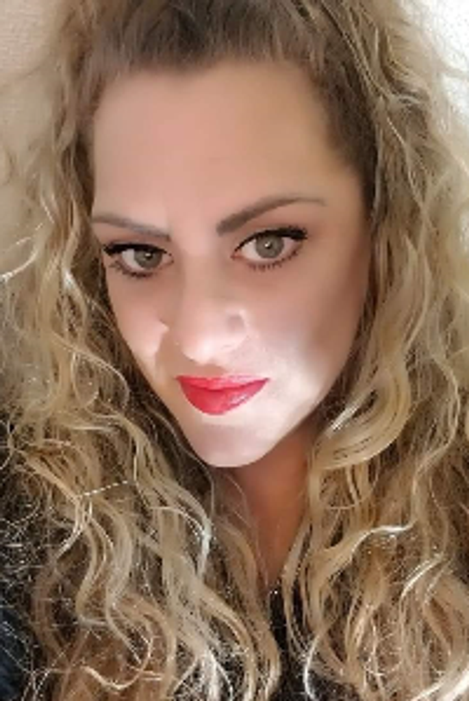 Nicole Macrina Daly Profile Photo