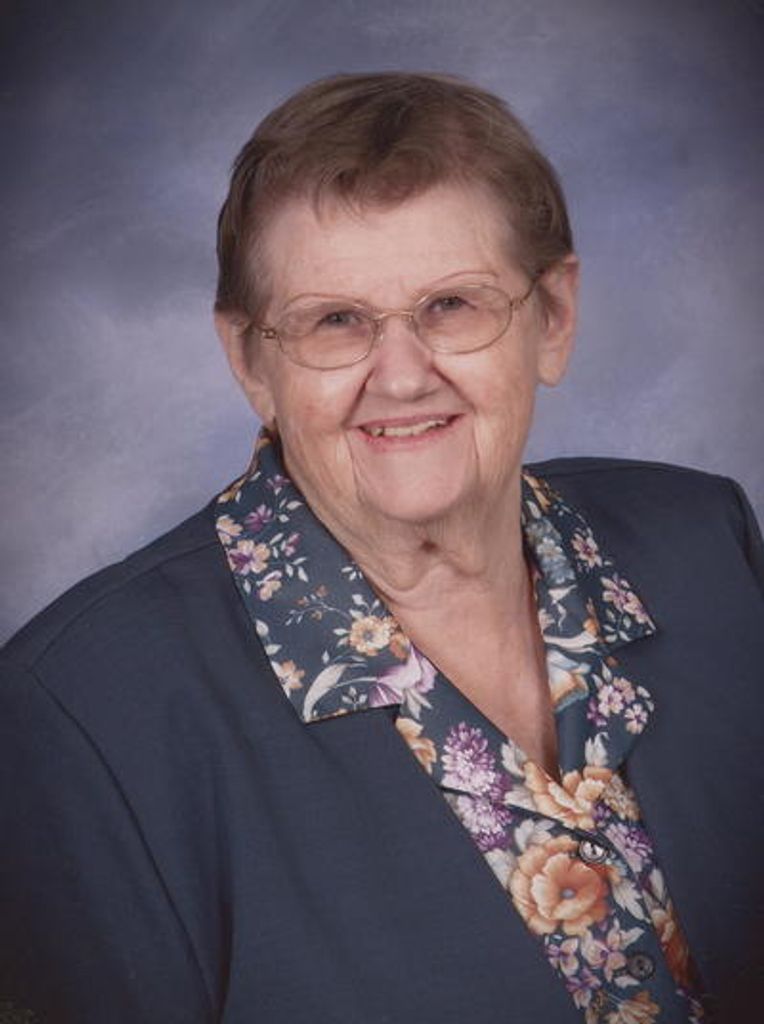 Aline Meyen Lichnovsky Profile Photo