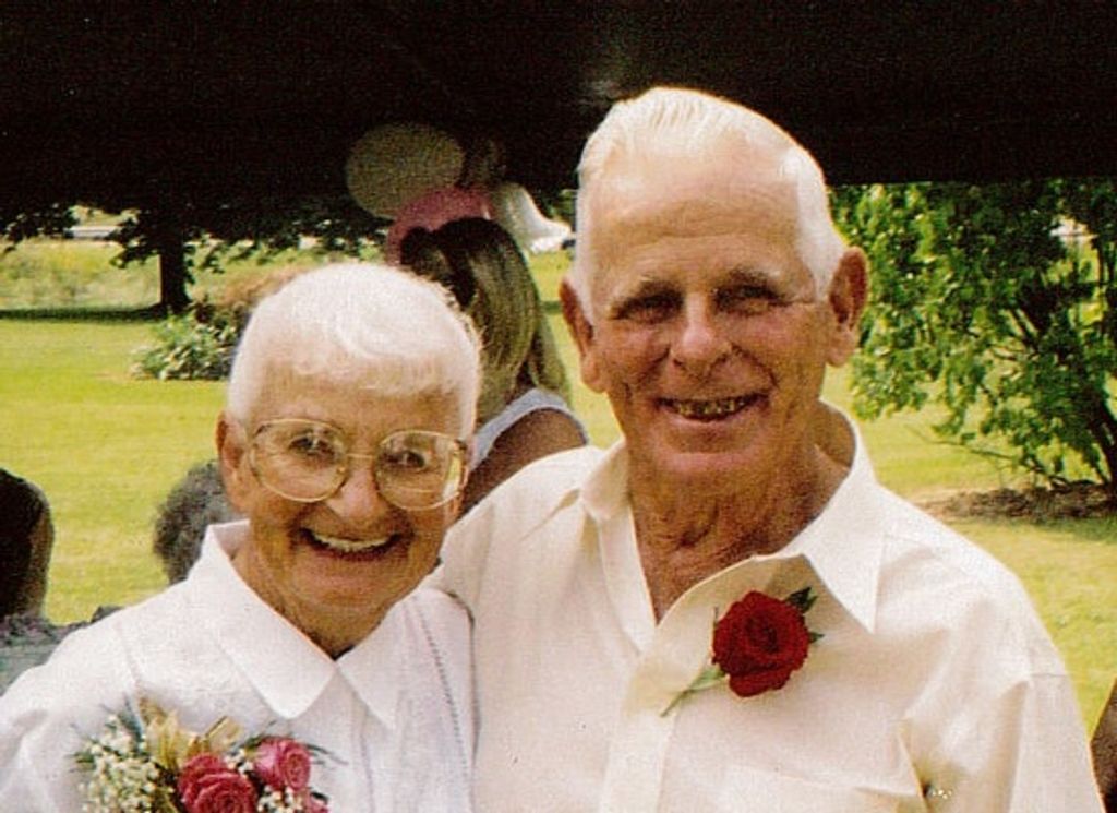 Elwin And Mable Holtz Profile Photo