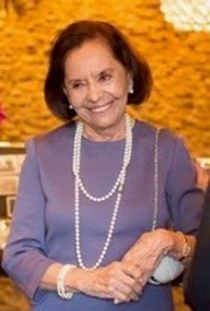 Louise Hernandez