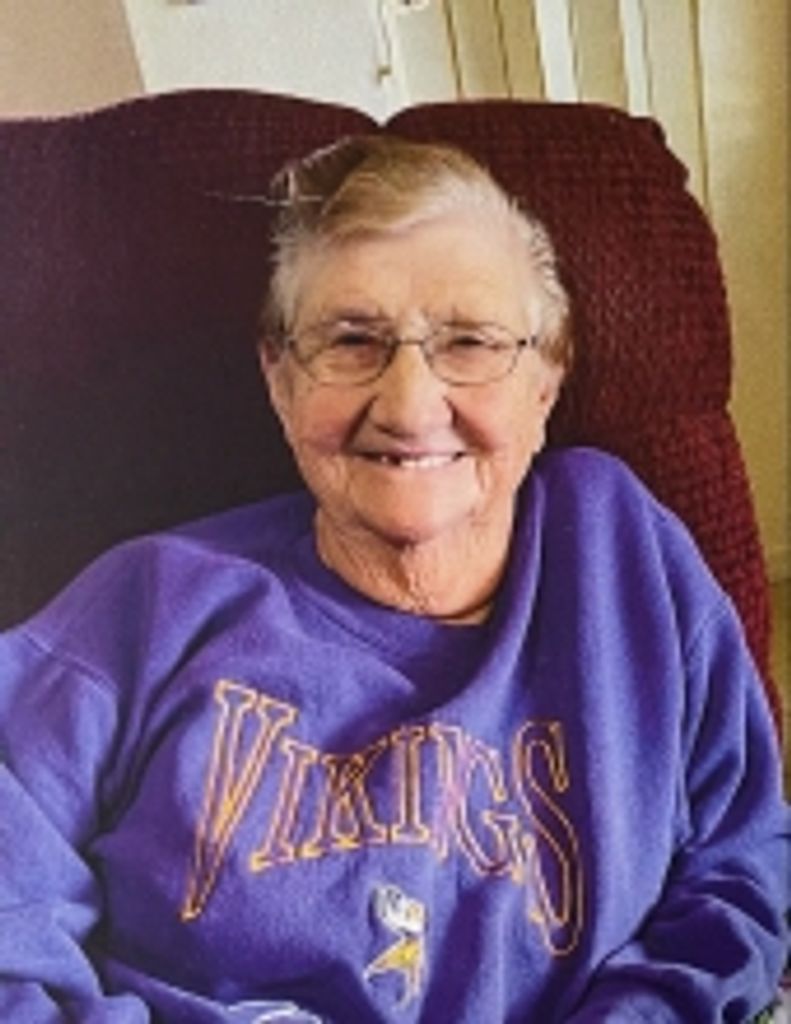 Lucille Emma Dahle