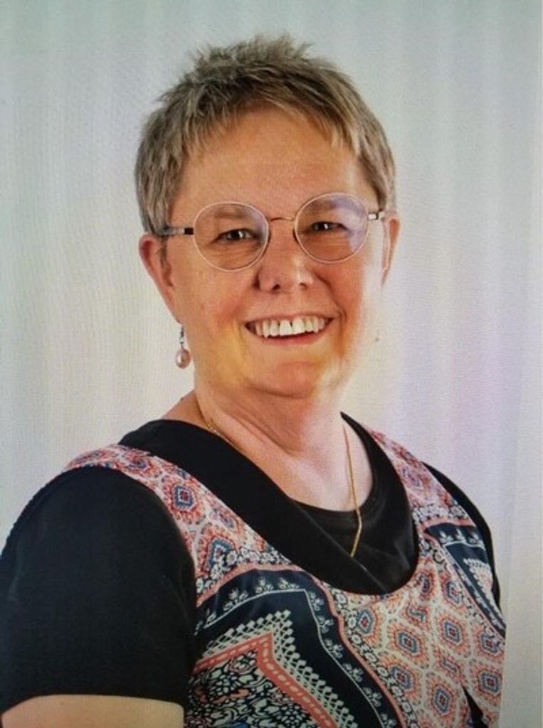 Chrystine Ellen Larson Wormley Profile Photo