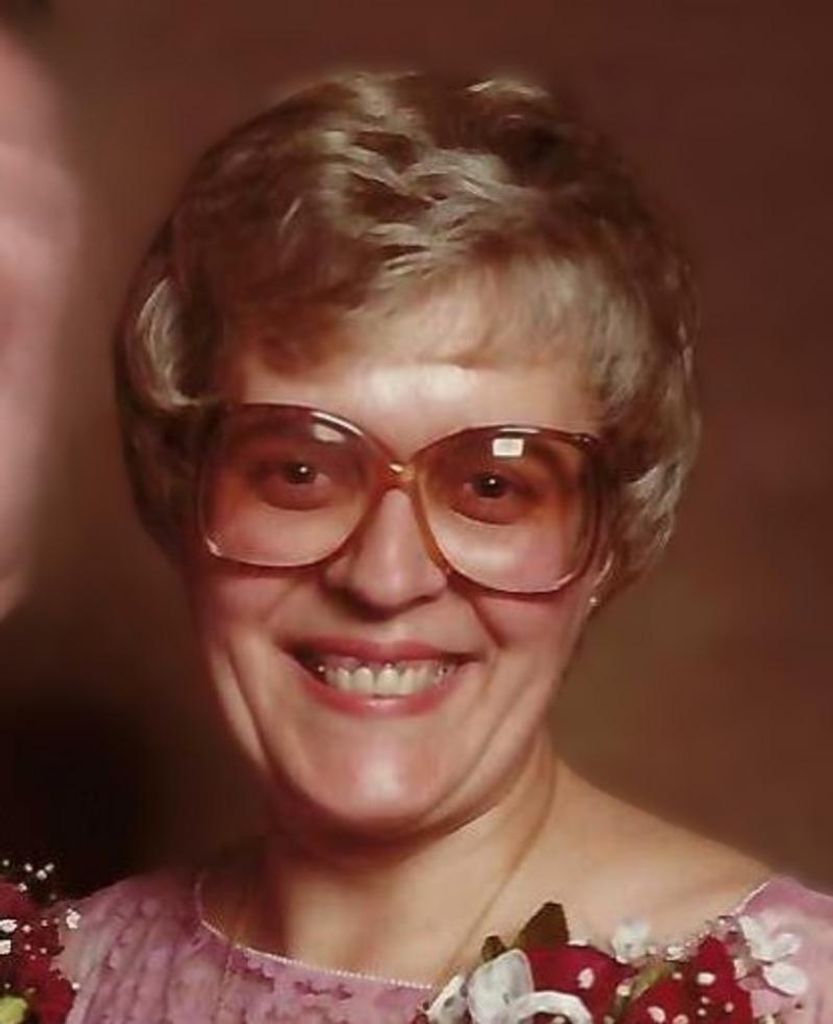 Anne Helen Tencza Profile Photo