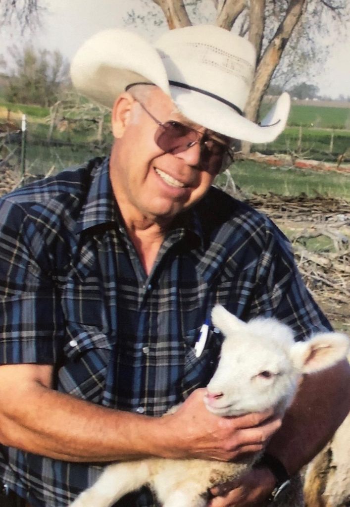 Gilbert Leon "Gil" Rowe