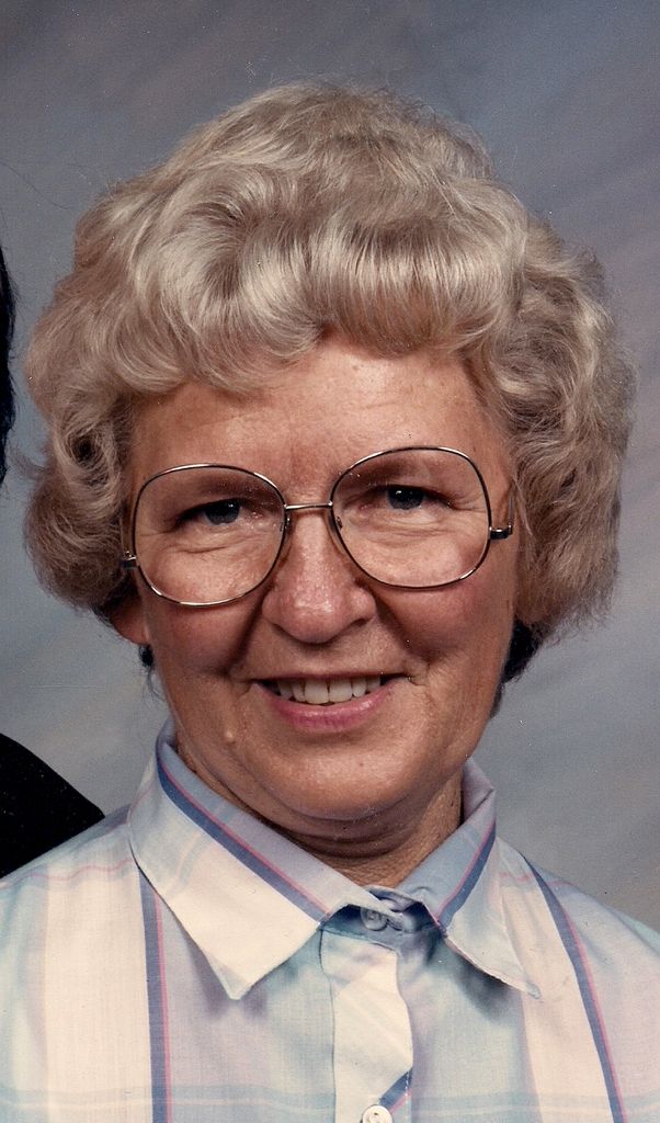 Phyllis 'Toby' Mae Holst
