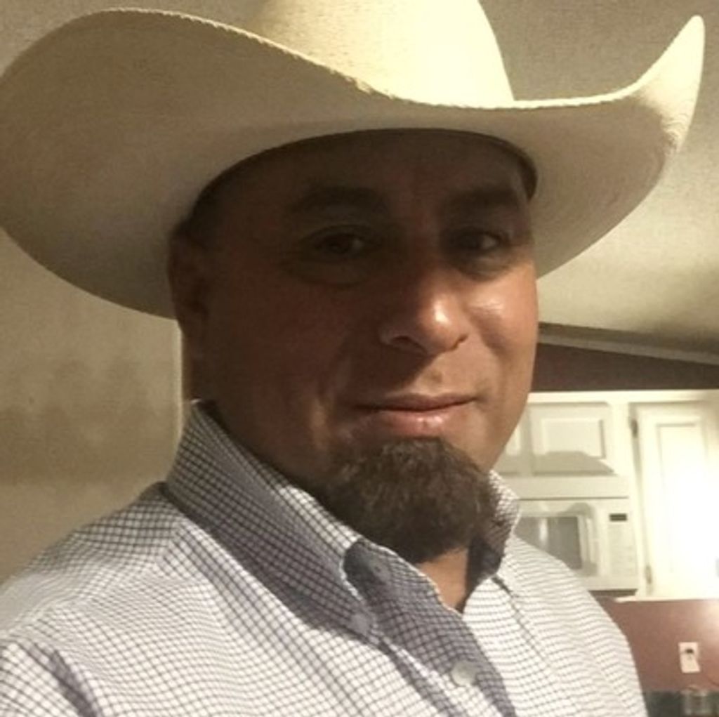 Patricio Niaves Jr. Profile Photo