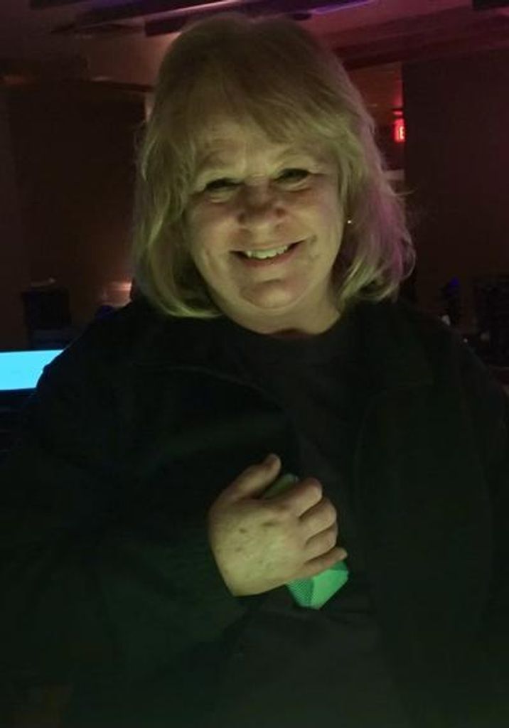 Deborah Kaye Tomlin Profile Photo
