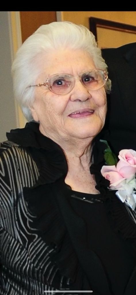 Victoria Michaelidis Profile Photo