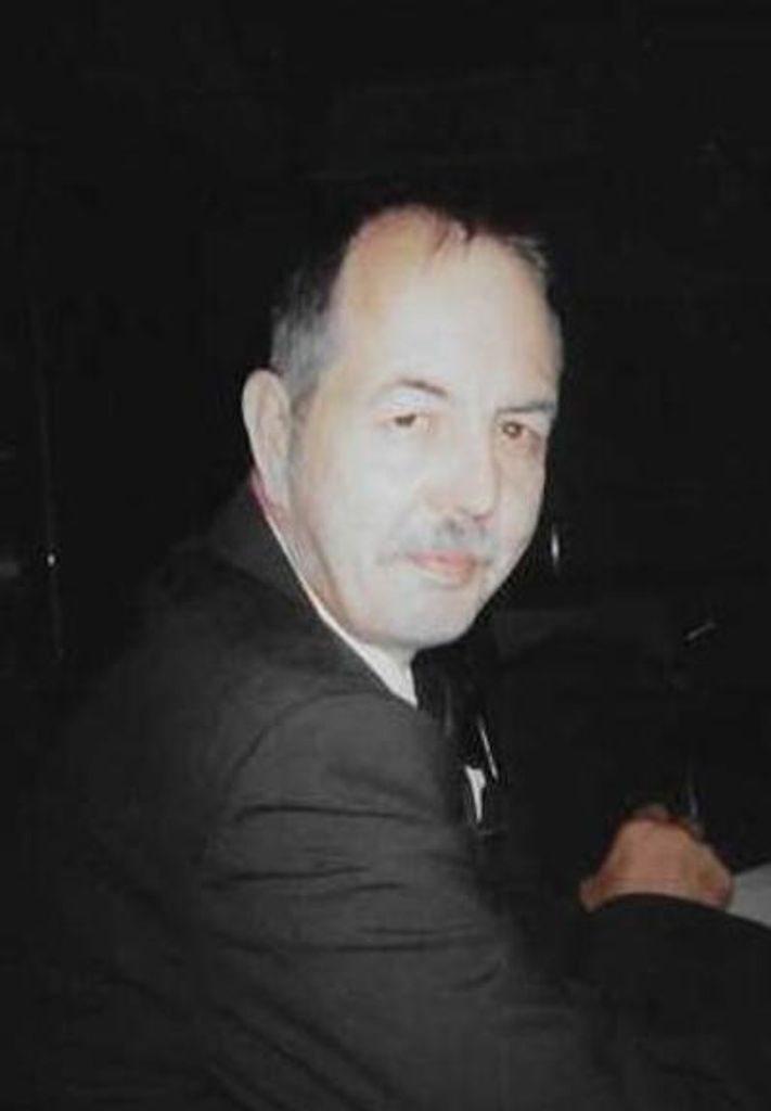 Monte Lynn Nicholls Profile Photo