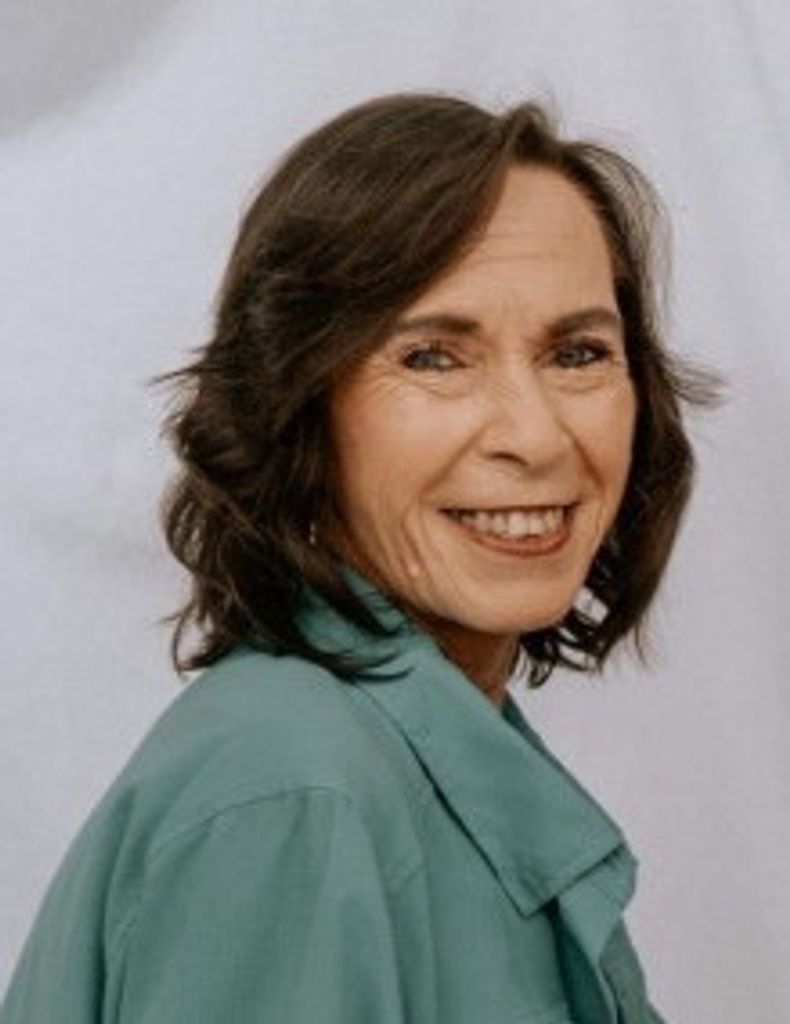 Eugenia "Genia" (Naylor)  Tew Profile Photo