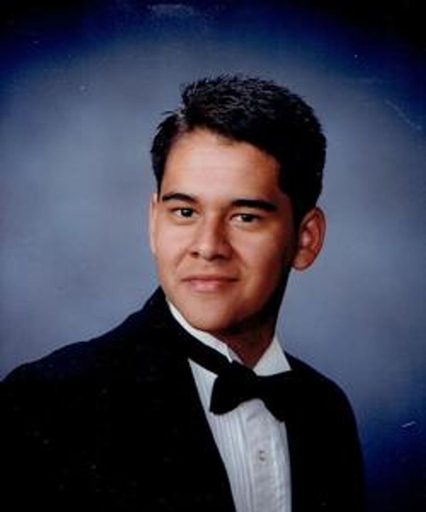 Alex Ray Arteaga Profile Photo